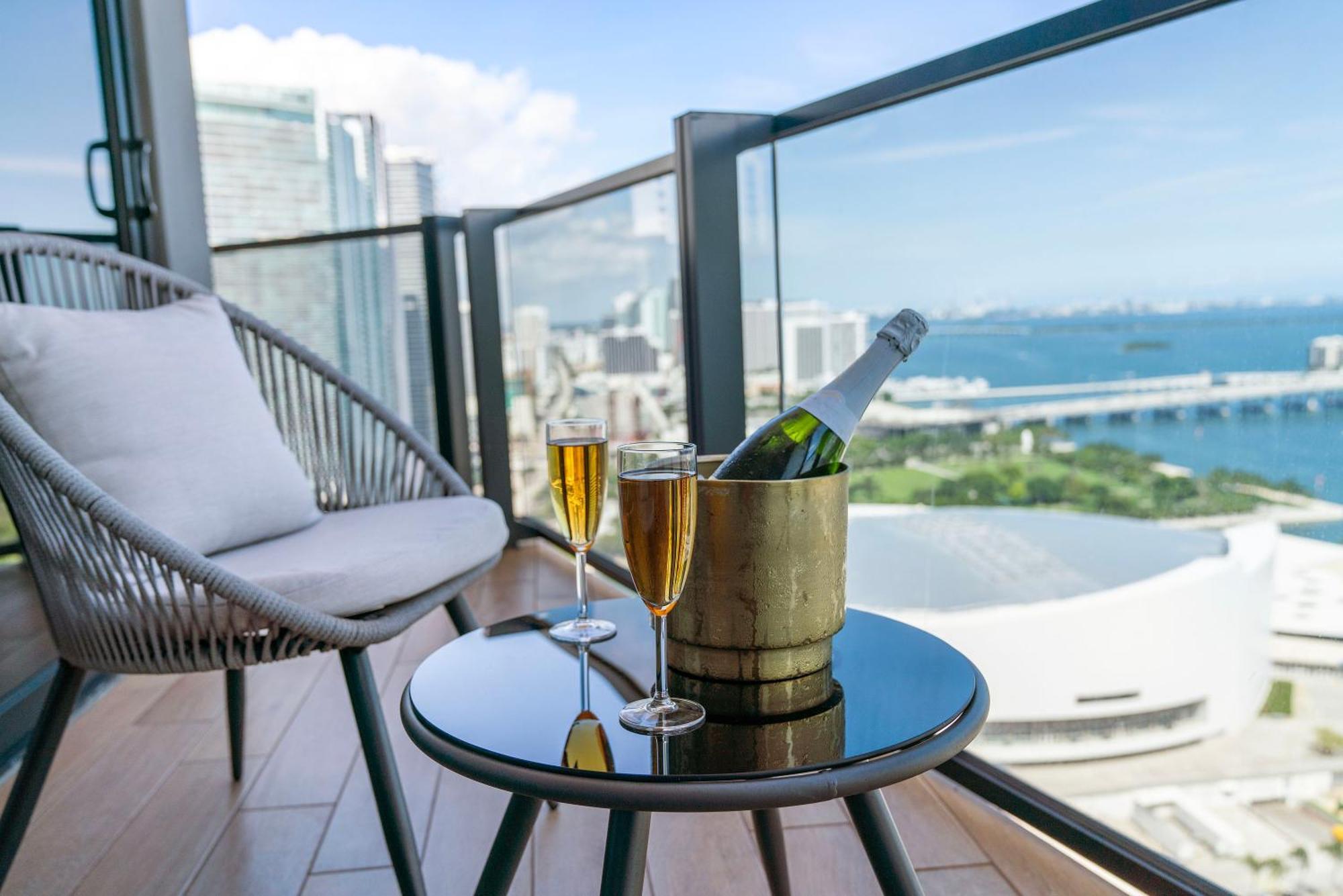 Downtown By Miami Vacation Rentals ภายนอก รูปภาพ