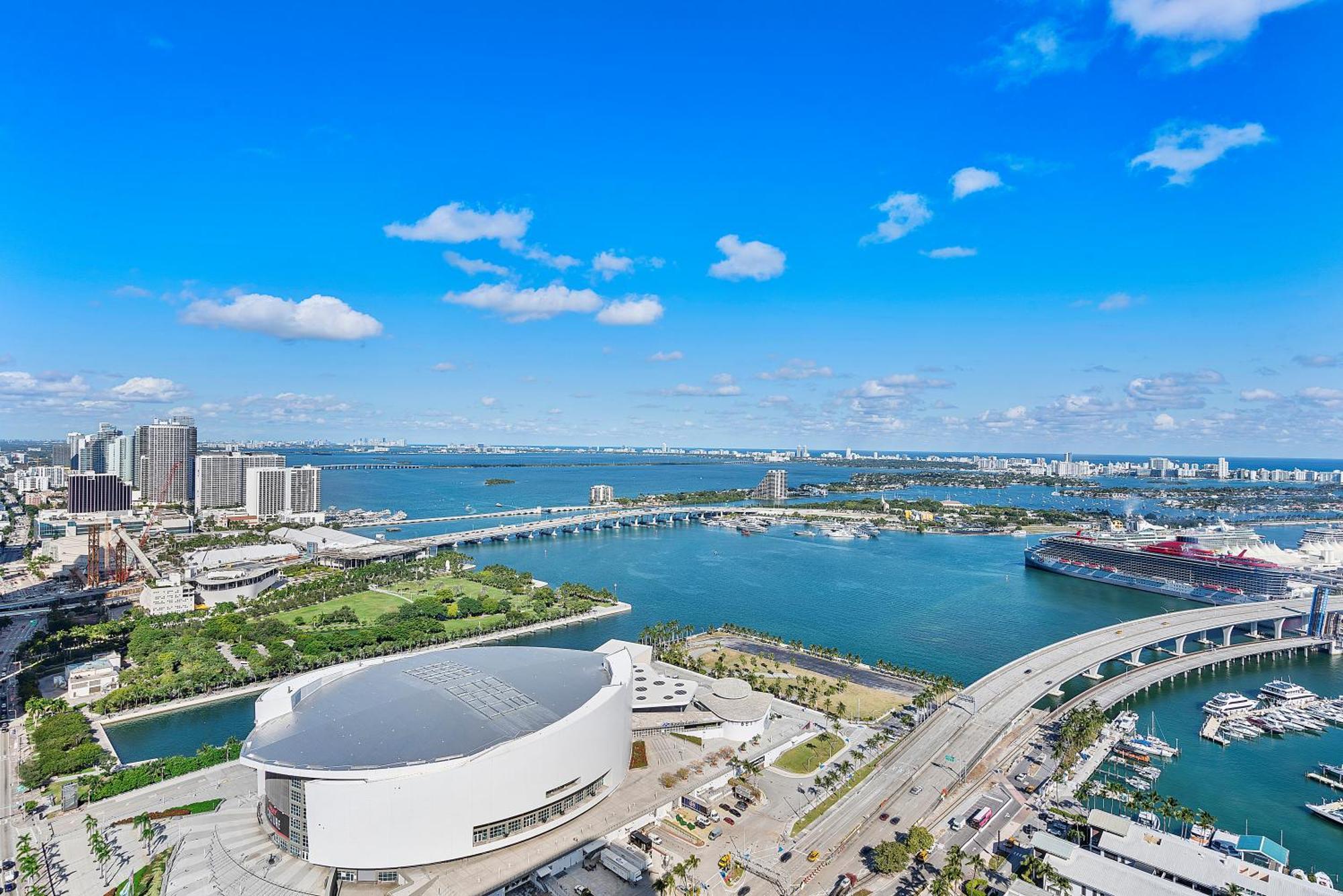 Downtown By Miami Vacation Rentals ภายนอก รูปภาพ