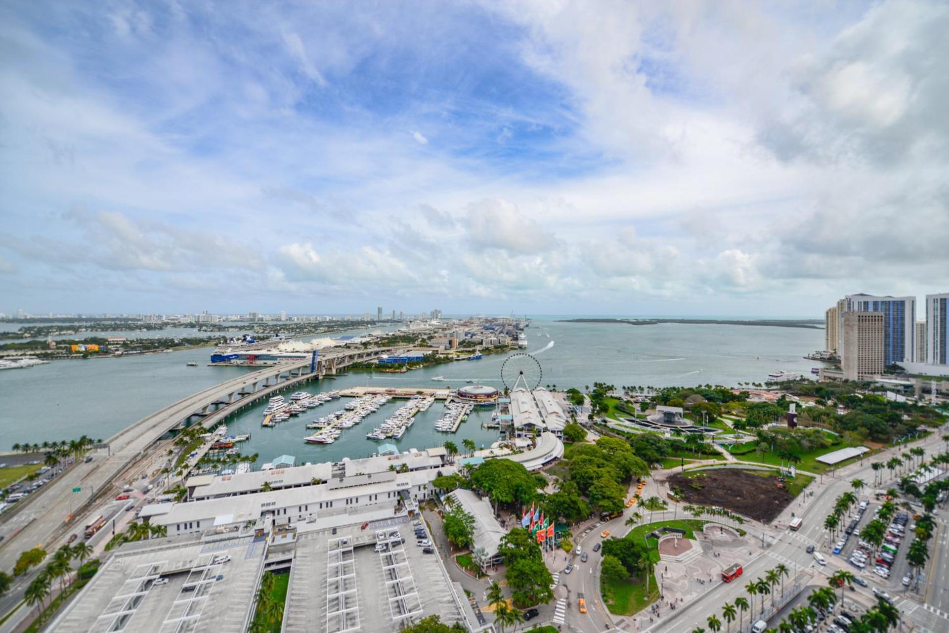 Downtown By Miami Vacation Rentals ภายนอก รูปภาพ